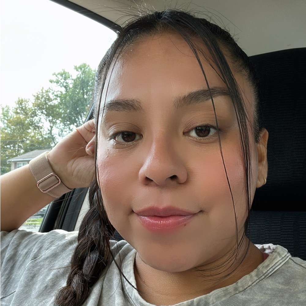 Meet your Posher, Paola